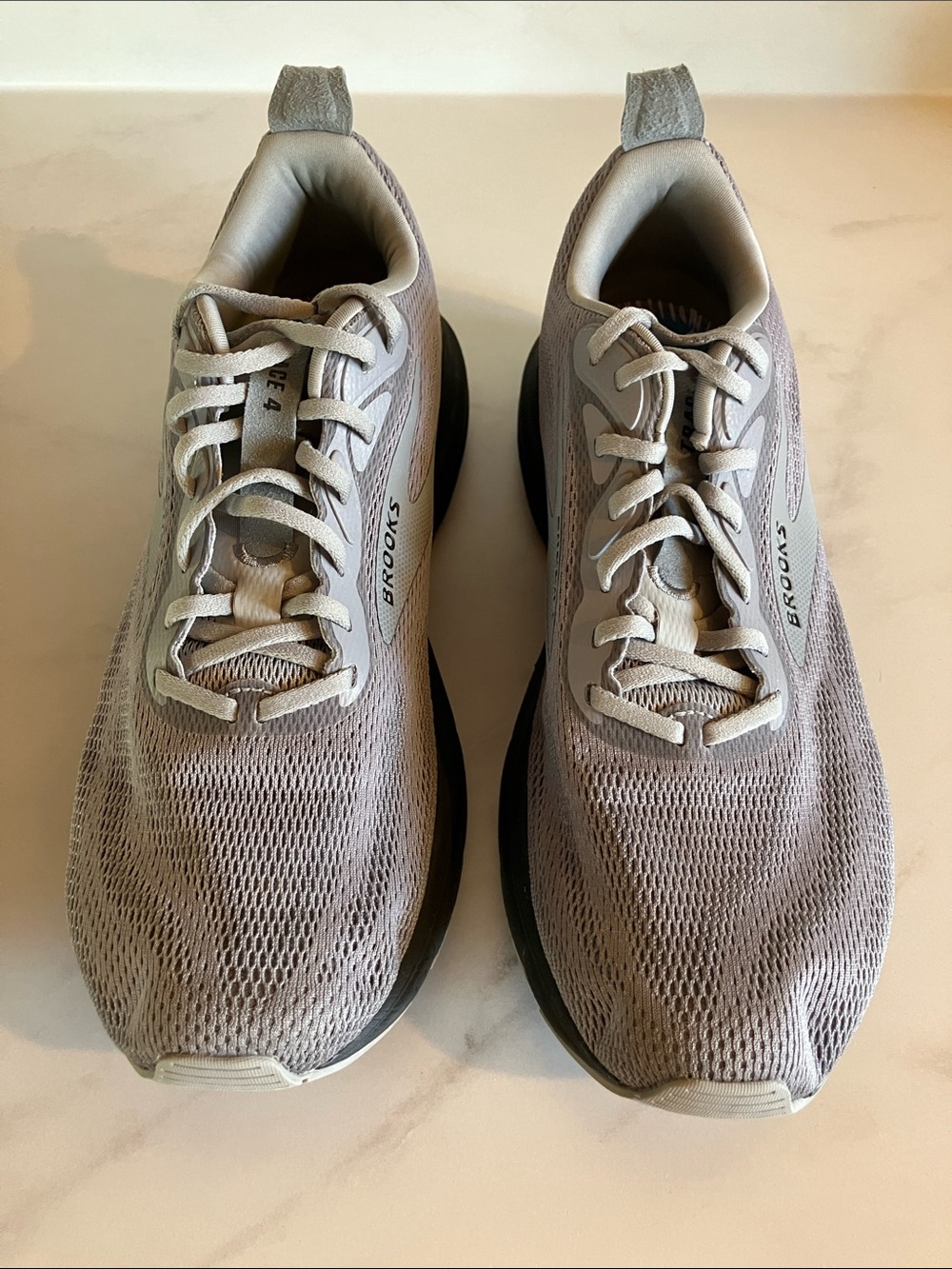 Brooks Trace 4 - Men's Running Shoes - Light Gray - Men’s 10.5